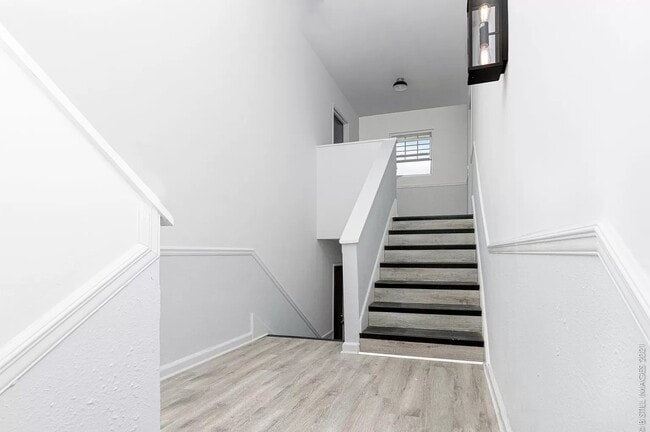 401 Clifton Rd NE