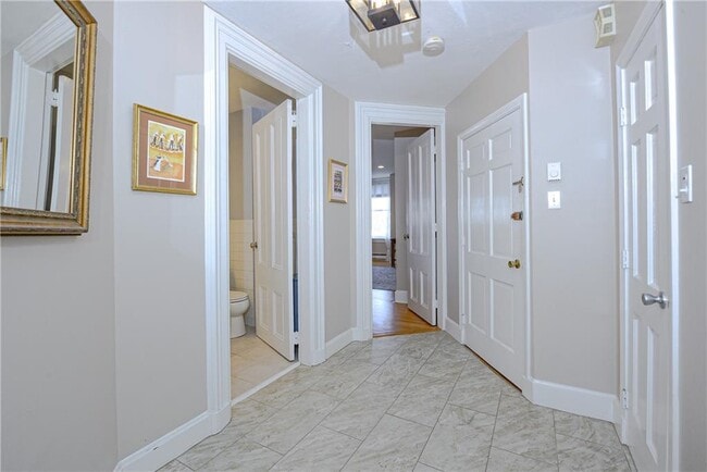 Photo - 10 Pell St