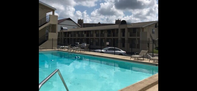 Photo - Available Summer 2026 2 BD / 1 BA Condo Walking Distance to FSU! Unit 218