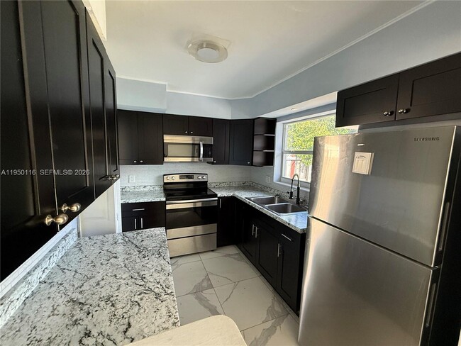 Photo - 5408 N Andrews Ave