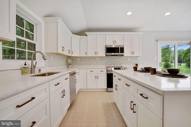 Photo - 9101 Old Keene Mill Rd