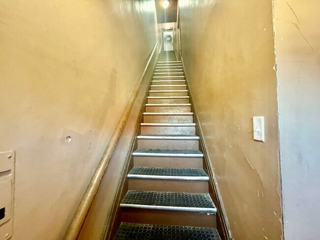 Photo - 810 Amity St Unit 2