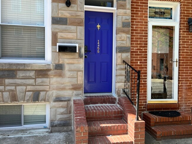 Building Photo - 1266 Riverside Ave Unit A