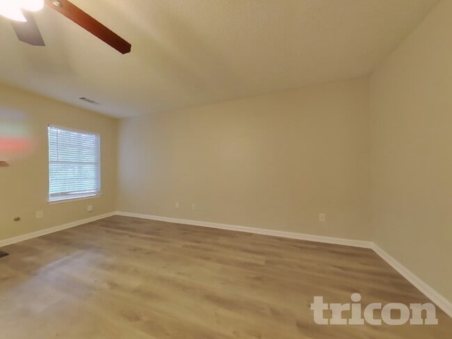 Photo - 6972 Foxmoor Way