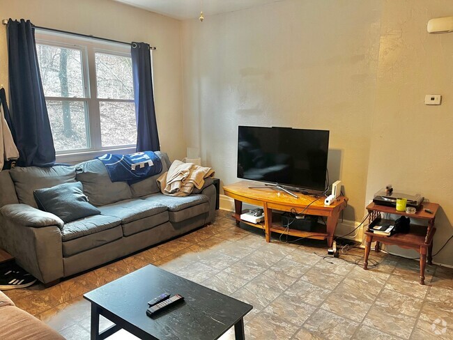Building Photo - 4BD/3BTH In Southside - Laundry - Central ... Rental