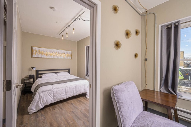 Photo - 532 W College Ave Unidad ID1061640P