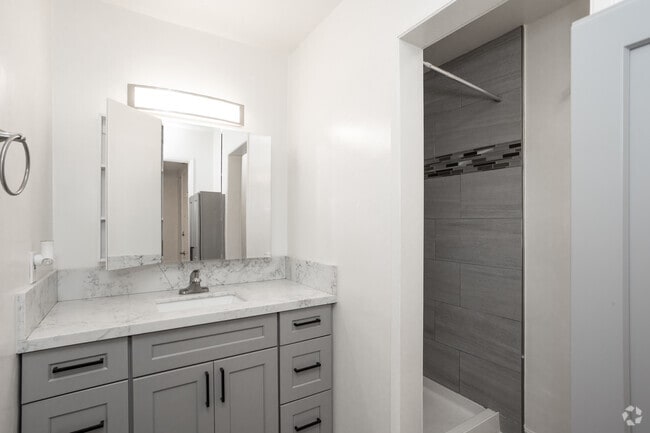 2BR, 2BA - 1,411SF - First Bathroom