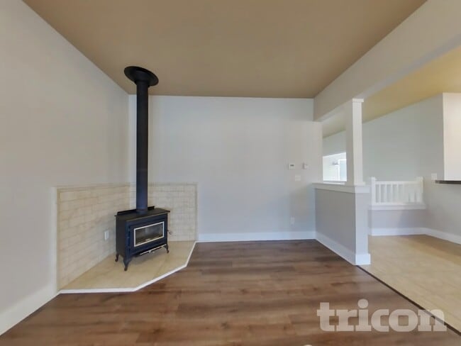 Photo - 1910 Mahogany Way