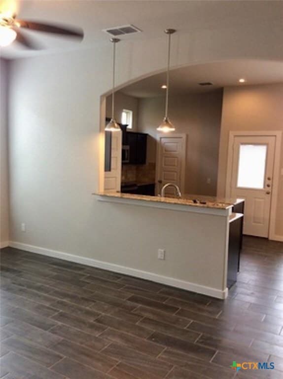 Photo - 562 Creekside Frst