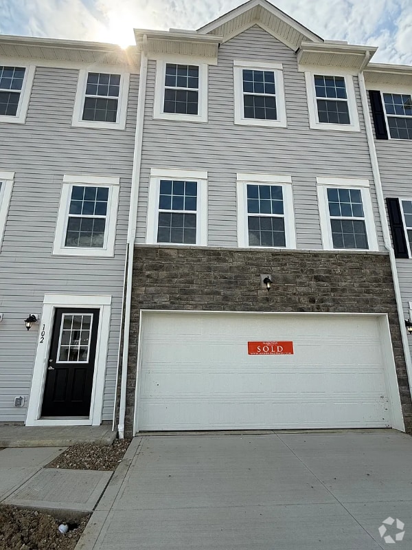 Building Photo - 102 Red Willow Dr Rental