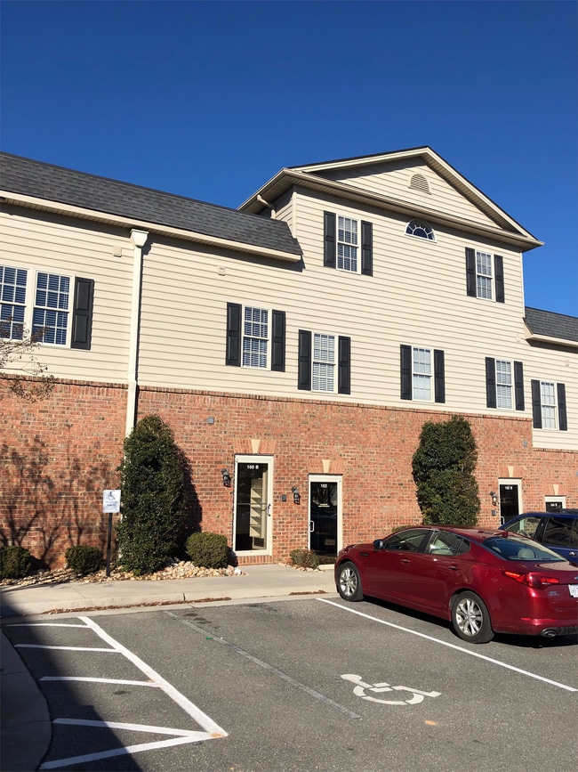 Photo - 100 Northwynd Cir Townhome