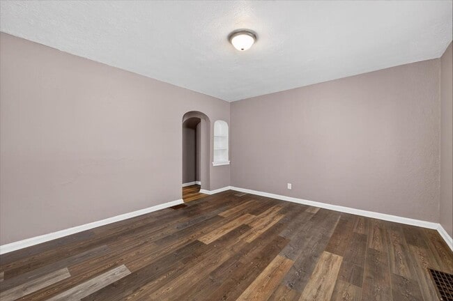 Photo - 2351-2351 Lasalle St Unit 2351 North LaSalle Street