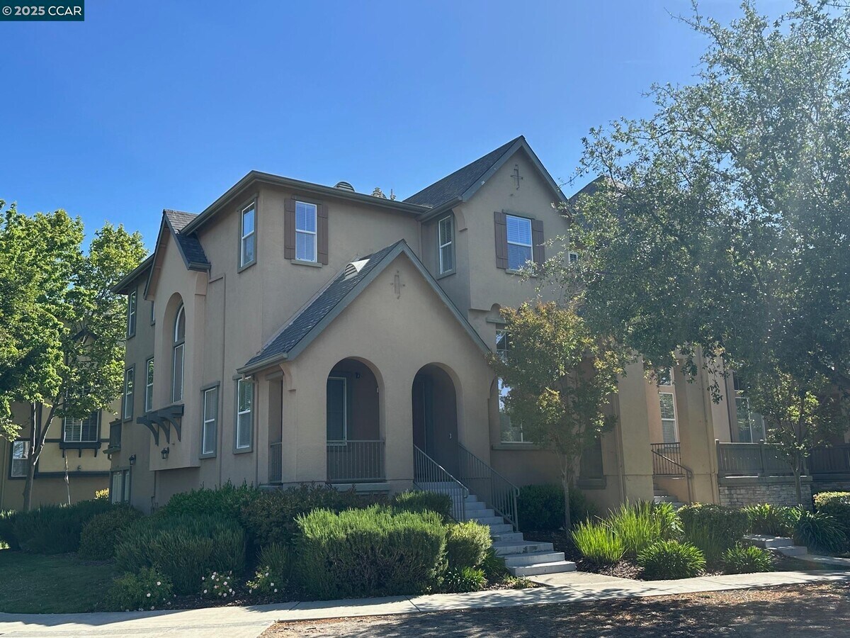 Photo - 12004 Harcourt Way Townhome