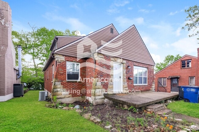 Photo - 1818 Parkhill Dr