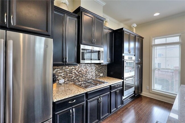 Photo - 1306 Harris Way S