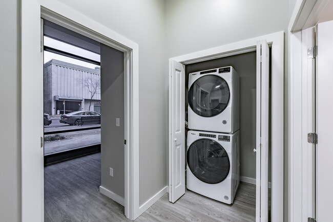 In Unit Washer & Dryer - 333 State Street