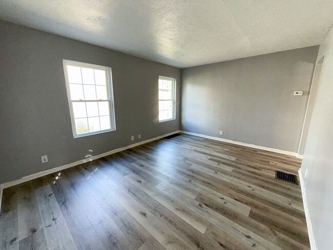 Photo - Beautifully Renovated 3-Bedroom Home with ...