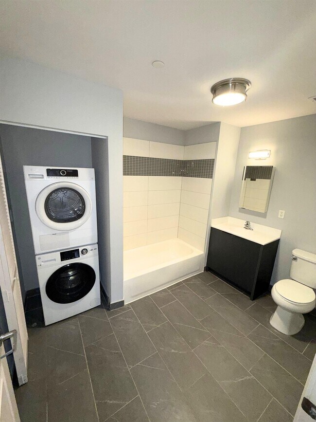 Photo - 160 Lafayette St Unit 306