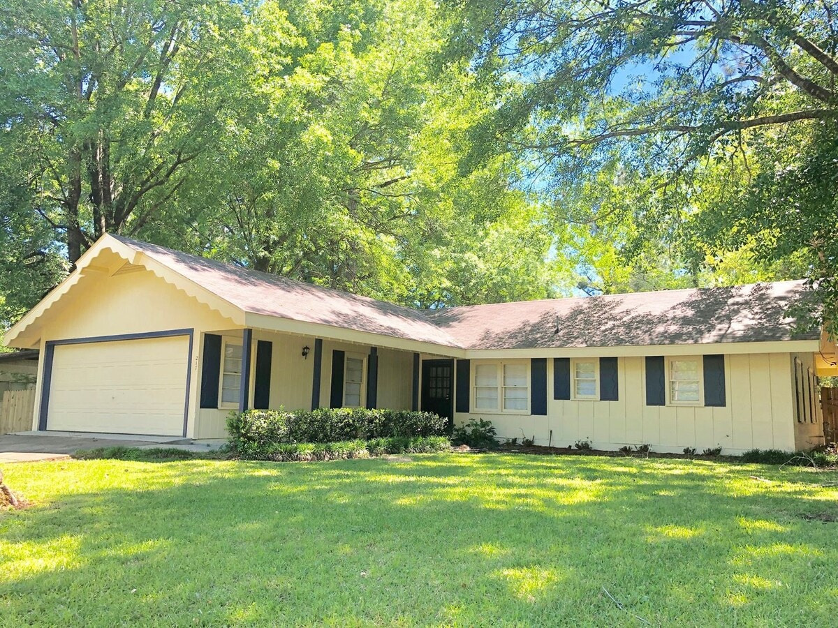 Photo - 217 Melrose Dr