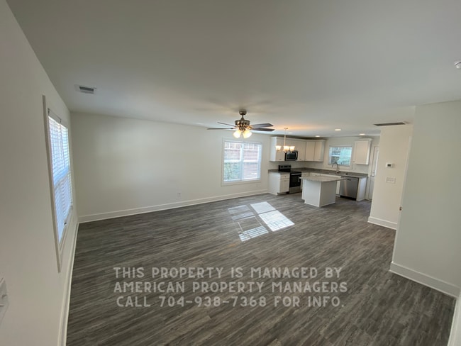 Photo - 660 Faith Dr SW