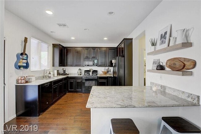 Photo - 855 Cool Aquamarine St