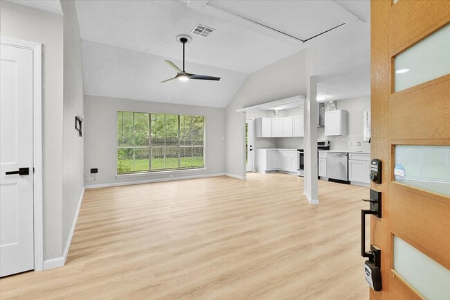 2601 Village Cir Dr