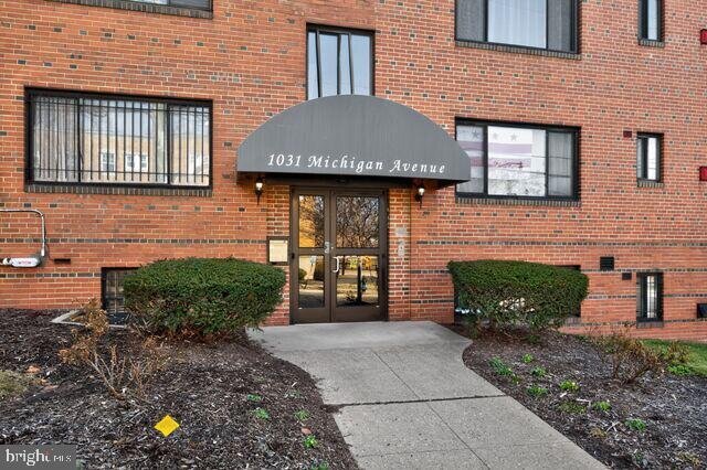 Photo - 1031 Michigan Ave NE Unit 203