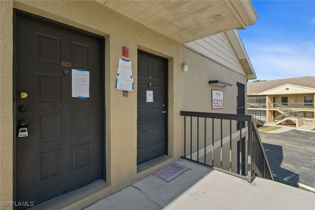 Building Photo - 5325 Summerlin Rd Unit 2509