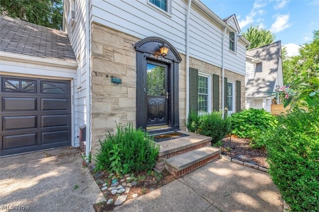 3290 Wooster Rd