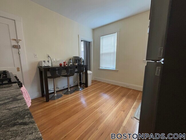 Photo - 44 Fairbanks St Apartment Unit 1