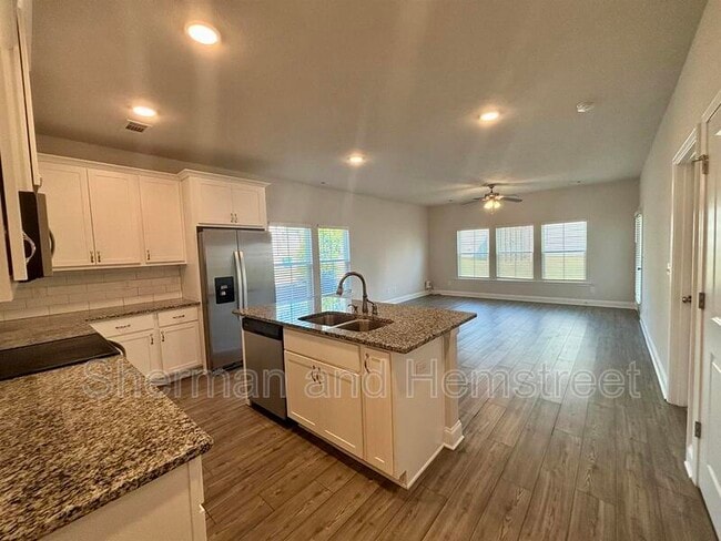 1101 Clareton Dr