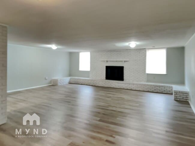 3675 Ridgemont Ave
