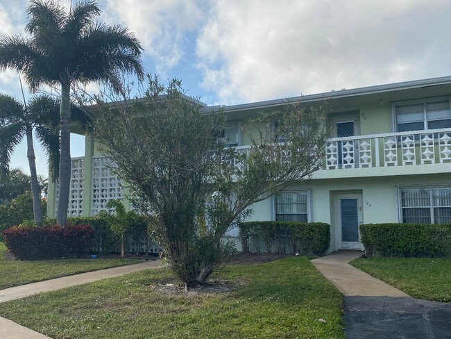 Building Photo - 1720 NW 19th Terrace Unit 102 Rental