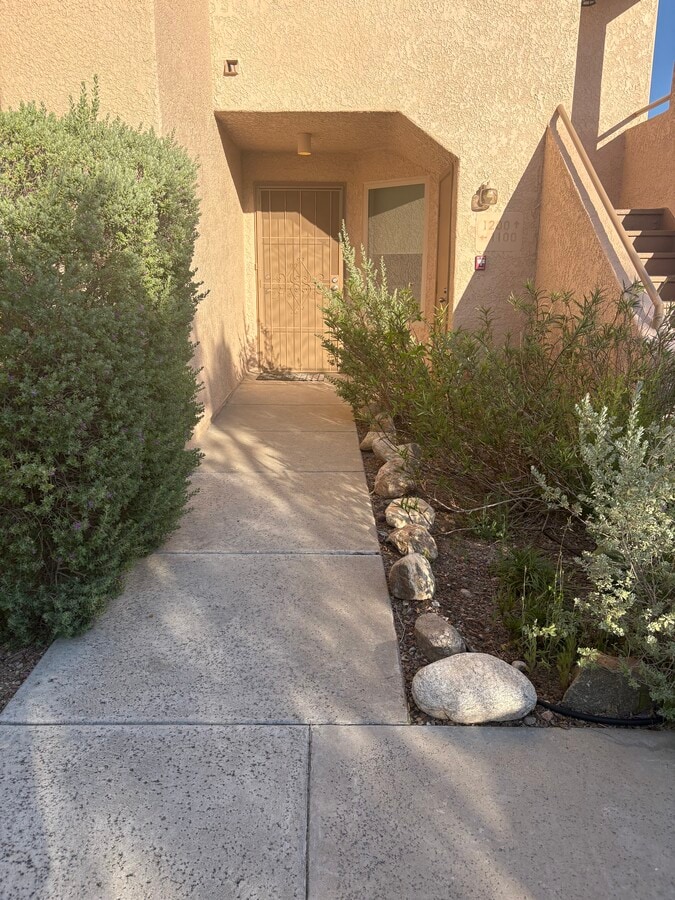 Front entrance. More photos will be added after 7/10/25. - 5675 N Camino Esplendora Condo Unit 1100