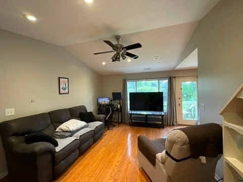 215 Brett Cir