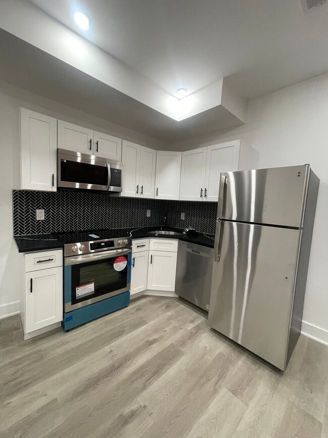Photo - 4553 N 18th St Unit B