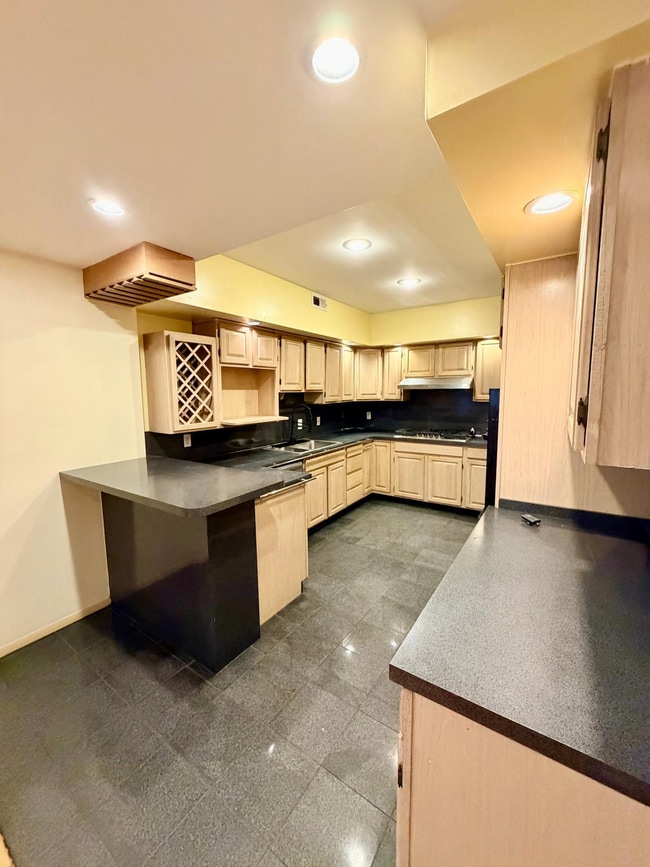 Photo - 3015 Belgrade St