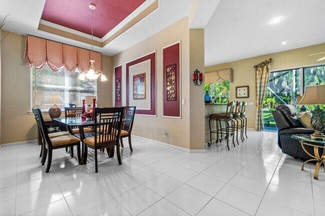 Photo - 7940 Rockford Rd