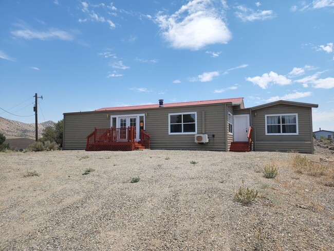 Large manufactured home in Topaz Ranch Est... - Large manufactured home in Topaz Ranch Est...