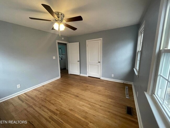 Photo - 937 Shamrock Ave