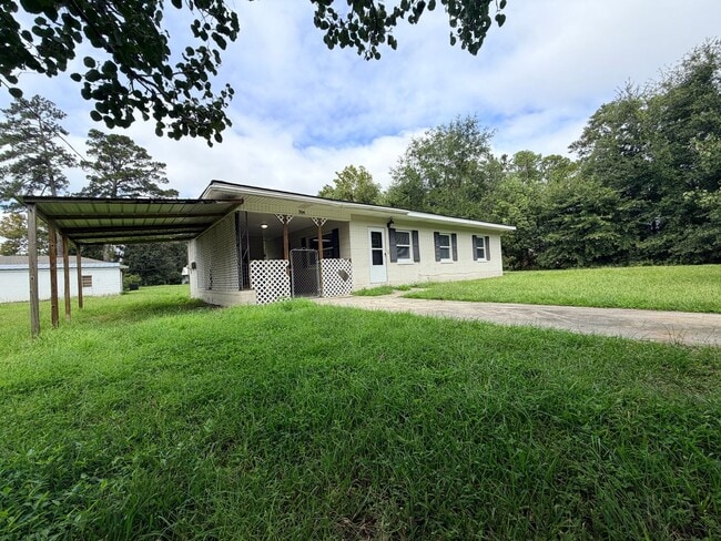 304 Simpson St