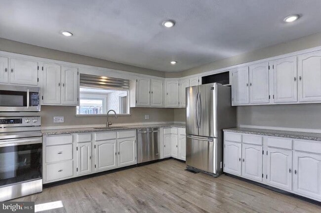 Photo - 3216 Green St