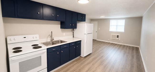 Photo - Century Square Apartments
