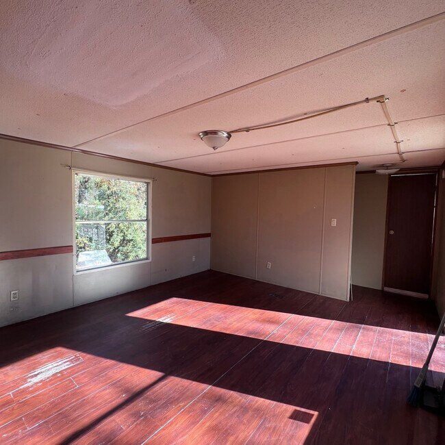 Photo - 1481 Holly Grove Rd