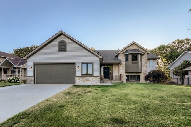6631 Tele Ln  