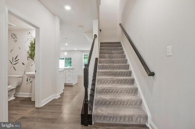 Photo - 2738 Lady Slipper Rd