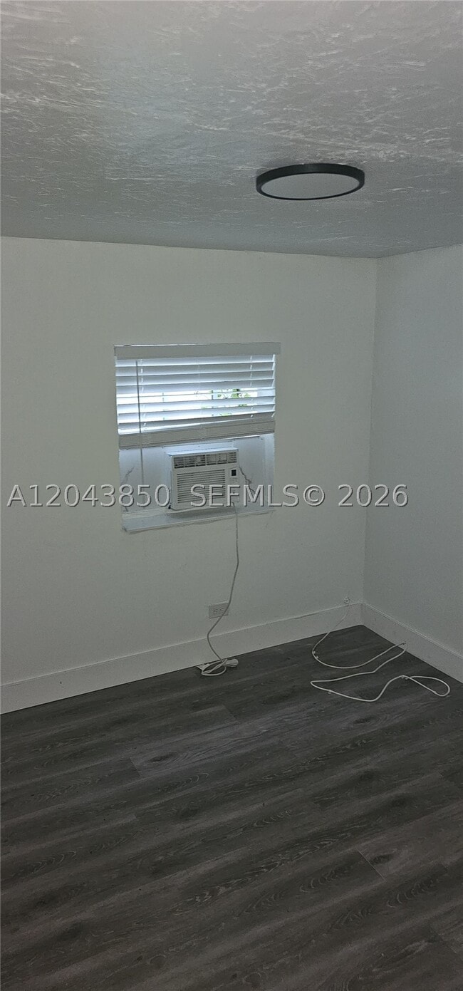 Photo - 4017 SW 24th St Unit 2