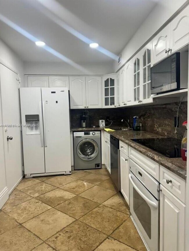 Photo - 6770 Indian Creek Dr Unit TSB