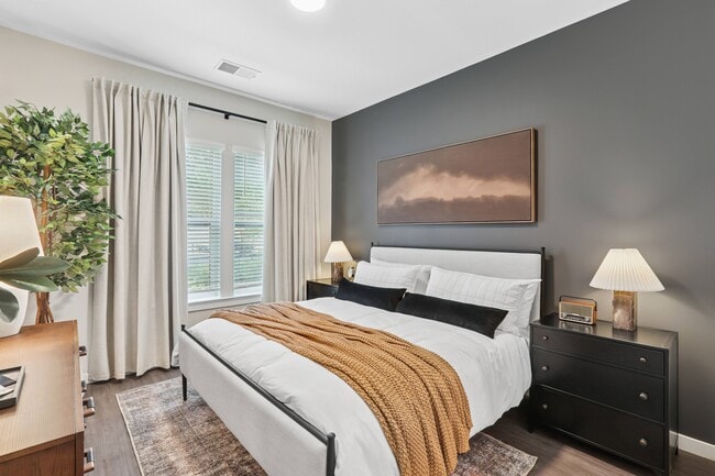 1BR, 1BA - 744SF - Primary Bedroom