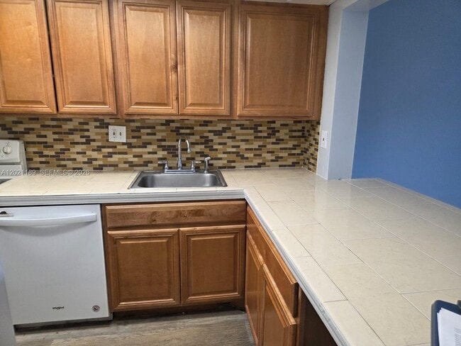Building Photo - 8060 N Colony Cir Unit 103